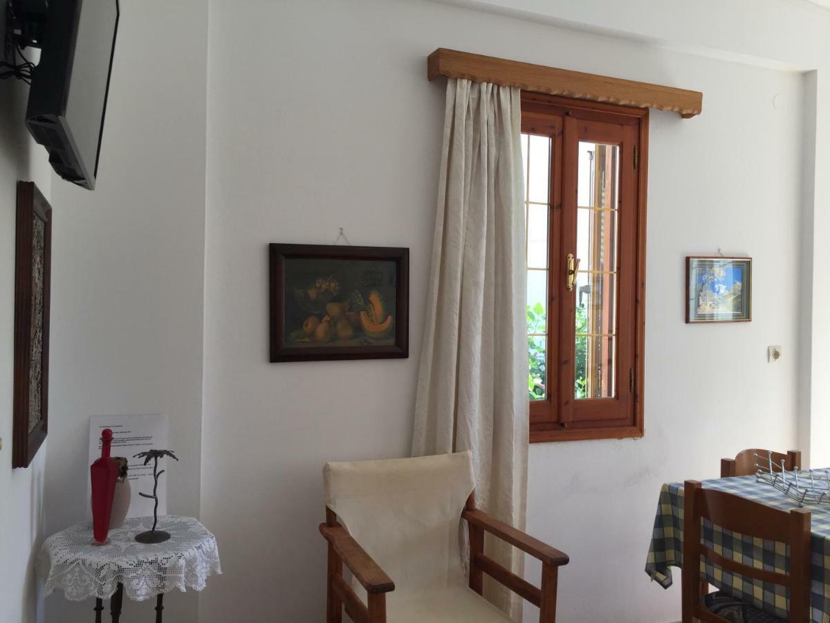 Livanina Apartments Kampos Marathokampou Екстер'єр фото