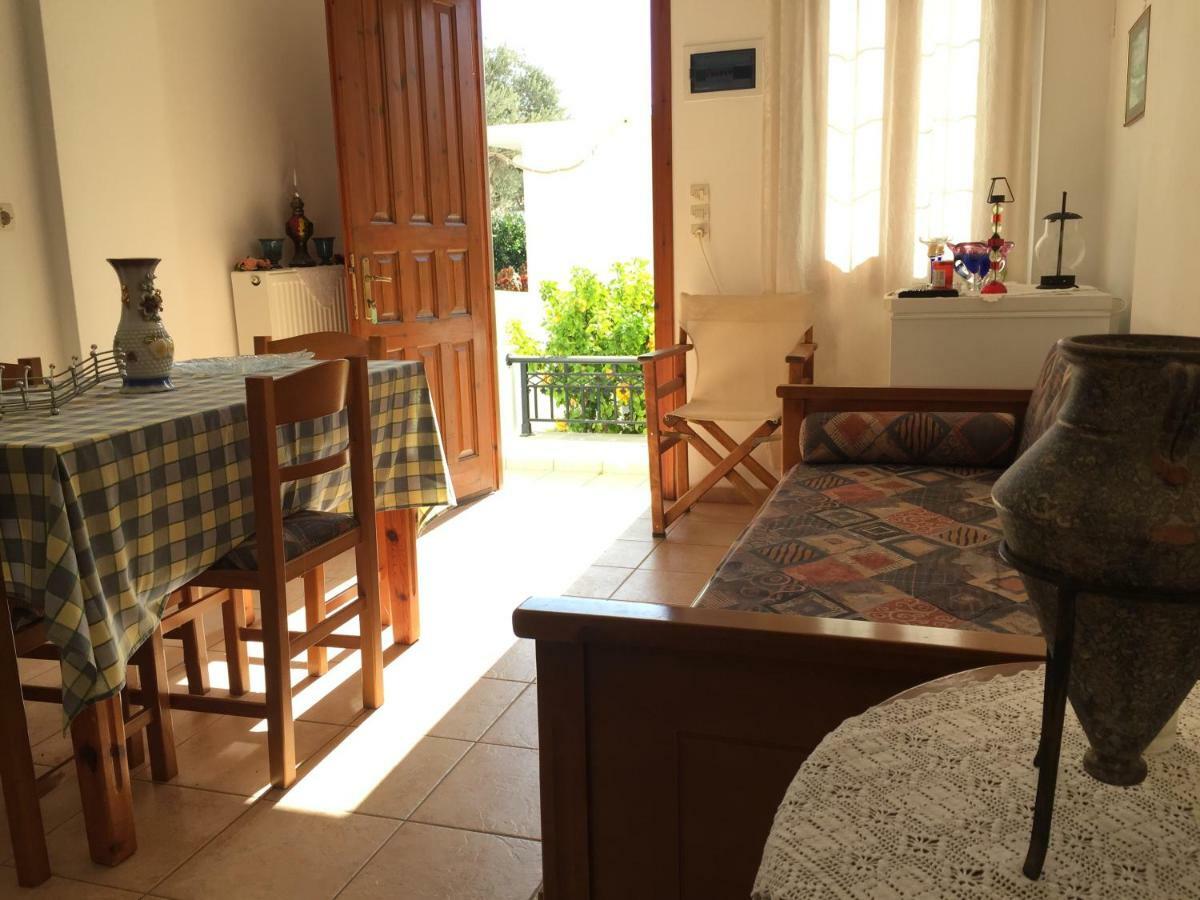 Livanina Apartments Kampos Marathokampou Екстер'єр фото