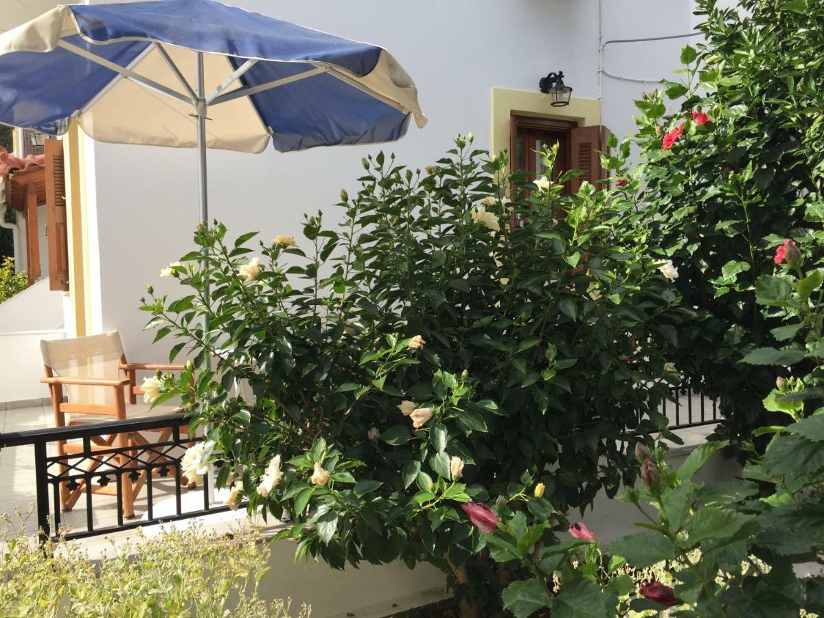 Livanina Apartments Kampos Marathokampou Екстер'єр фото