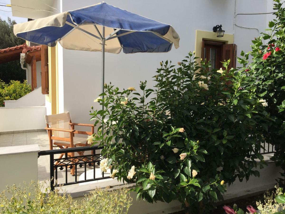 Livanina Apartments Kampos Marathokampou Екстер'єр фото